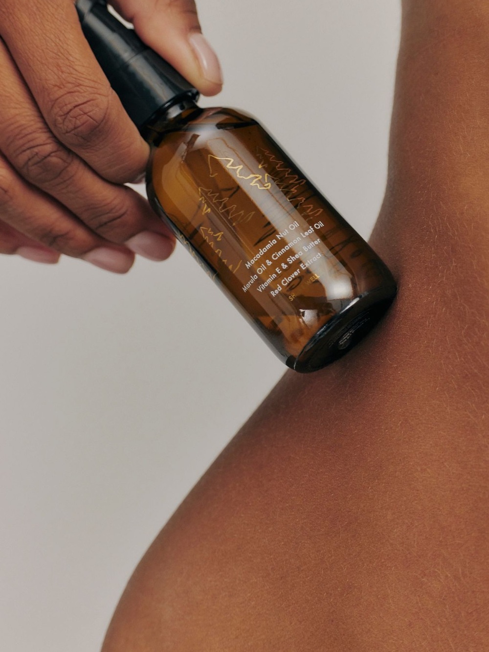 Free People 1809 Collection Lodge Body Oil - Picture 2 of 5